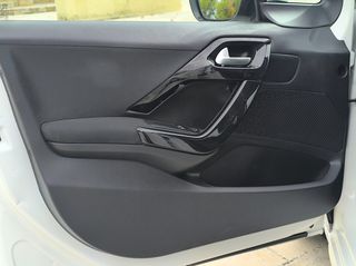 Peugeot 208 2020 1.5 DIESEL-thumb-46