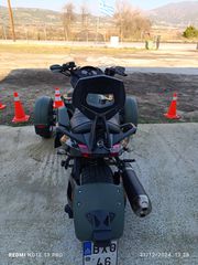 CAN-AM Spyder RT 2012-thumb-1