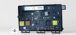OPEL ASTRA H, ZAFIRA B (2004-2015), Ασφαλειοθήκη του χώρου του κινητήρα , με κωδικό 13206754 (Alpha Code: HB)