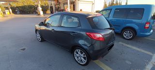 Mazda 2 2008-thumb-5