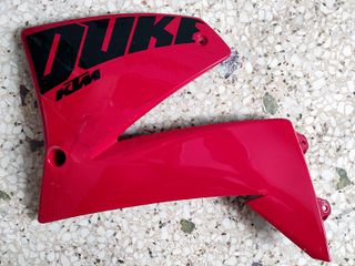 Πλαϊνό Αριστερό Κάλλυμα Ντεπόζιτου από KTM Duke II