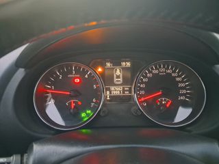 Nissan Qashqai 2013-thumb-10