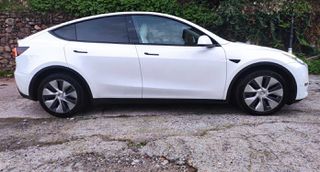 Tesla Model Y 2023 Dual Motor