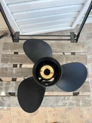 Πωλείται προπέλα Solas 13άρα ολοκαίνουργια