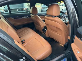 Bmw 740 2017 M PACKET HEAD UP SOFT CLOSE SUNROOF LASER FULL EXTRA-thumb-26