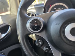 Smart ForTwo 2016-thumb-12