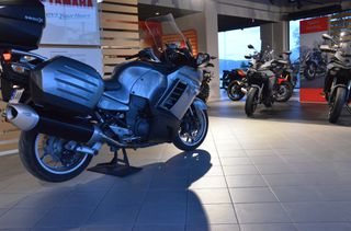 Kawasaki GTR 1400 2009-thumb-8