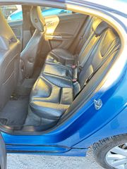 Volvo S60 2015-thumb-8