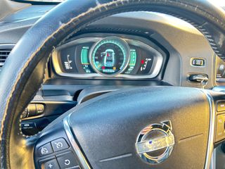 Volvo S60 2015-thumb-10