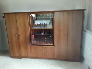 Vintage γερμανική ντουλάπα με βιτρίνα μεταχειρισμένη