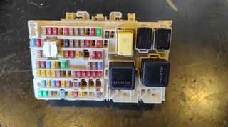 Ασφαλειοθήκη Nissan Qashqai '21-'24 (243506RA0B)