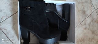 Μποτάκι μαύρο γυναικείο