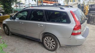 Volvo V50 2006 V50-thumb-1