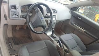 Volvo V50 2006 V50-thumb-2