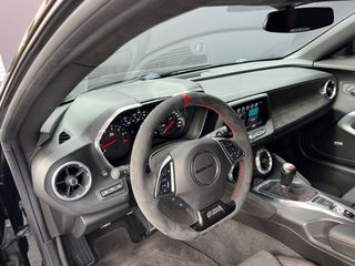 Chevrolet Camaro 2017 ZL1-thumb-16