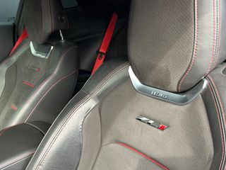 Chevrolet Camaro 2017 ZL1-thumb-33