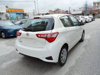Toyota Yaris 2020 1.5 LIVE-thumb-4