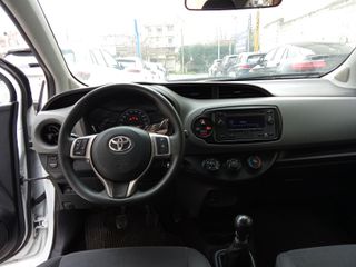 Toyota Yaris 2020 1.5 LIVE-thumb-7