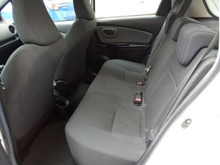 Toyota Yaris 2020 1.5 LIVE-thumb-9