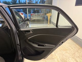 Hyundai i 20 2018 1.1 CRDI STYLE-thumb-48