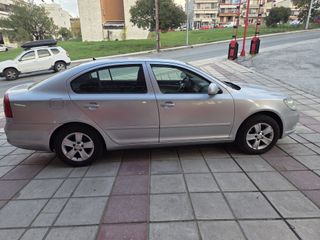 Skoda Octavia 2012 1.600 DIESEL-thumb-3