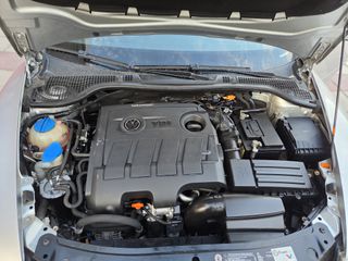 Skoda Octavia 2012 1.600 DIESEL-thumb-8