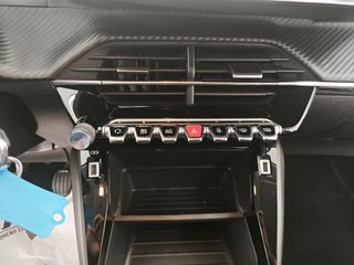 Peugeot 208 2022 DIESEL-thumb-11