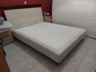 Κρεβάτι υπέρδιπλο με κεφαλάρι ΕΝΤΟΣ