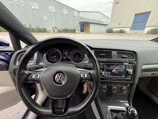 Volkswagen Golf 2017 TSI-thumb-5