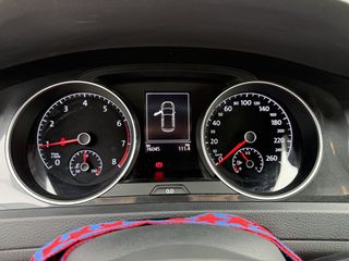 Volkswagen Golf 2017 TSI-thumb-6