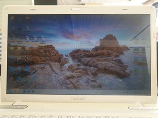 Toshiba Satellite L 755-thumb-3