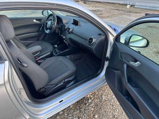 Audi A1 2012-thumb-14