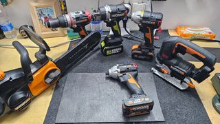 Worx Wg322 & worx Wx261