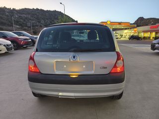 Renault Clio 2002 Clio-thumb-3