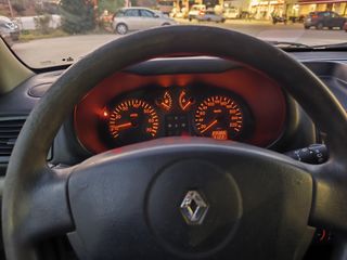 Renault Clio 2002 Clio-thumb-4