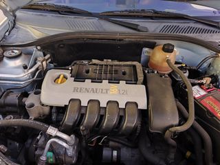 Renault Clio 2002 Clio-thumb-5