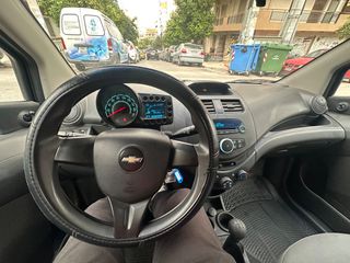 Chevrolet Spark 2011-thumb-6