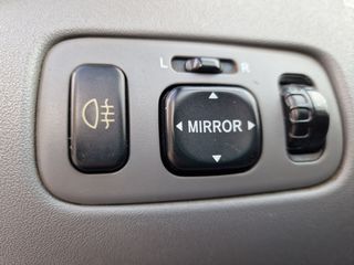 Toyota Yaris 1999 VVT-i-thumb-15