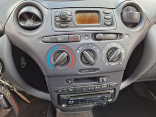 Toyota Yaris 1999 VVT-i-thumb-16