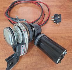 Εργάτης Αγκυρας Quick 12V + Ραουλο ενισχυμενο ανοξείδωτο + Αγκυρα + Αλυσιδα 25μ γαλβανιζέ