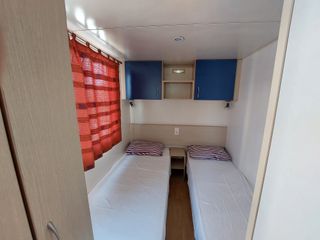 Shelbox 2010-thumb-1