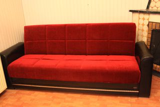 Τριθέσιος καναπές