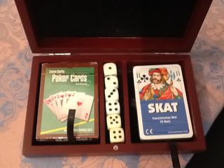 ΞΥΛΙΝΟ ΚΟΥΤΙ ΜΕ 2 ΤΡΑΠΟΥΛΕΣ ΚΑΙ 6 ΖΑΡΙΑ ΚΑΙΝΟΥΡΙΑ