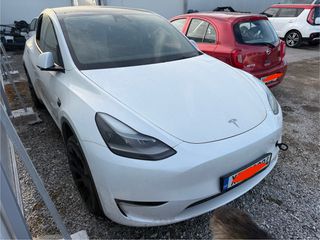 TESLA MODEL Y DUALMOTOR-thumb-1