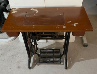 Ραπτομηχανή αντίκα-thumb-4