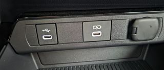 Toyota Prius 2023 2,0/PLUG IN HYBRID/223HP/ΕΓΓΥΗΣΗ-thumb-37