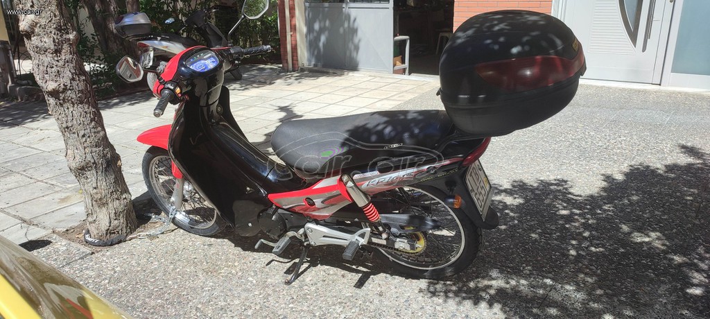 Modenas Kriss II 2003
