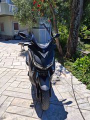 Yamaha 2018 XMAX 400 ABS-thumb-2