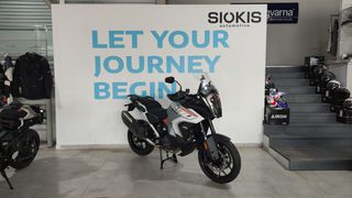 KTM 1290 Super Adventure 2024 S-thumb-1
