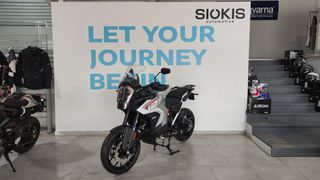 KTM 1290 Super Adventure 2024 S-thumb-3